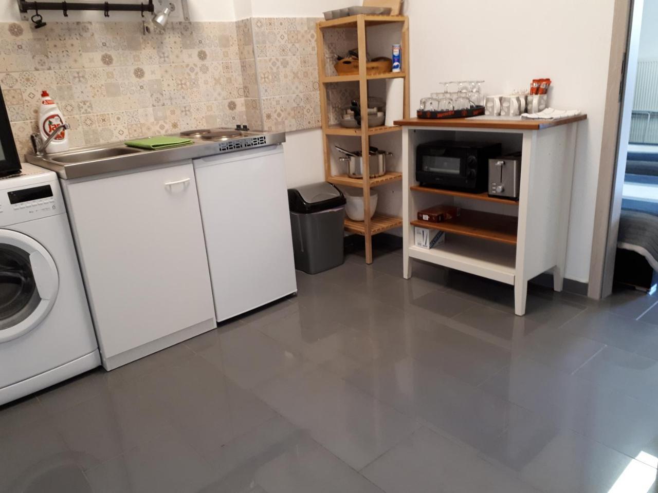 Kertvarosi Apartman II Tiszaújváros エクステリア 写真